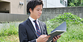 採用情報